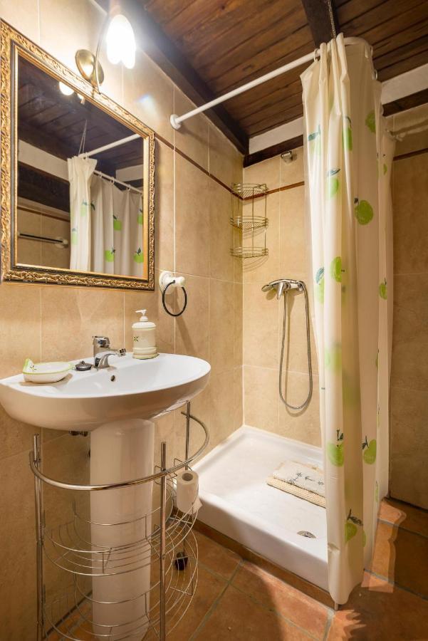 Casa Petra Apartment Миранда дел Кастаняр Екстериор снимка
