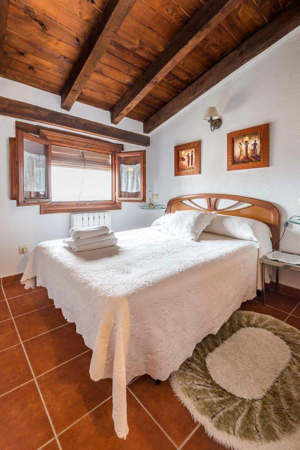 Casa Petra Apartment Миранда дел Кастаняр Екстериор снимка